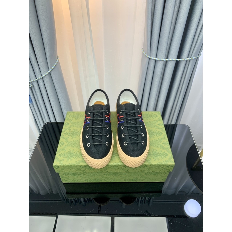 G*u*i casual shoes